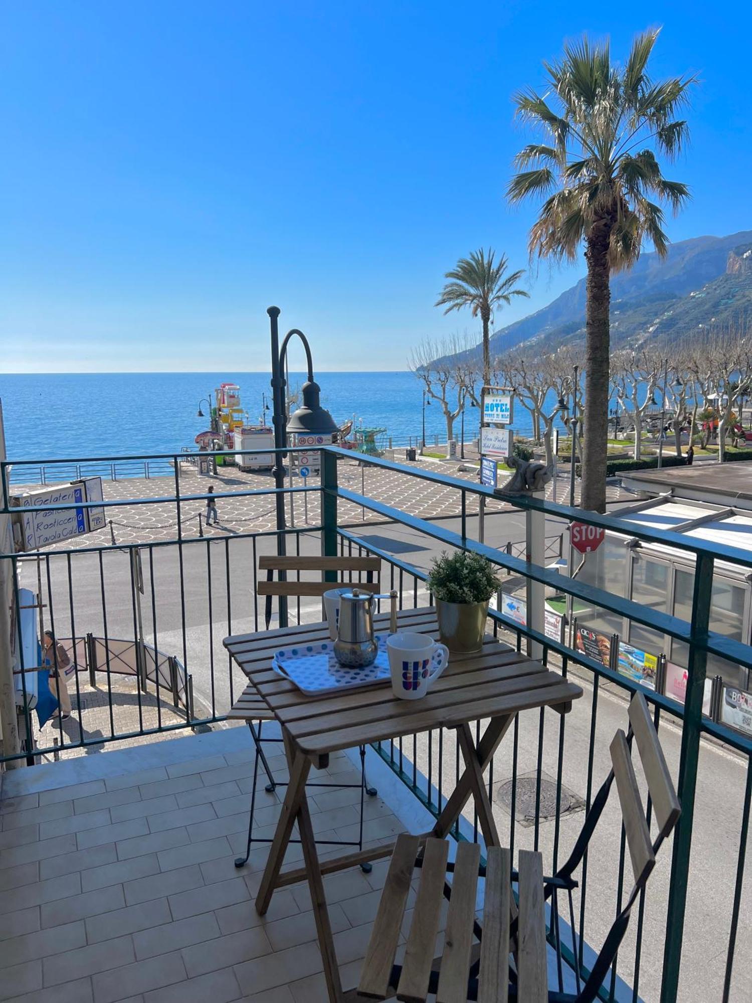 La Casa Lungo Il Mare Apartment Maiori Exterior photo